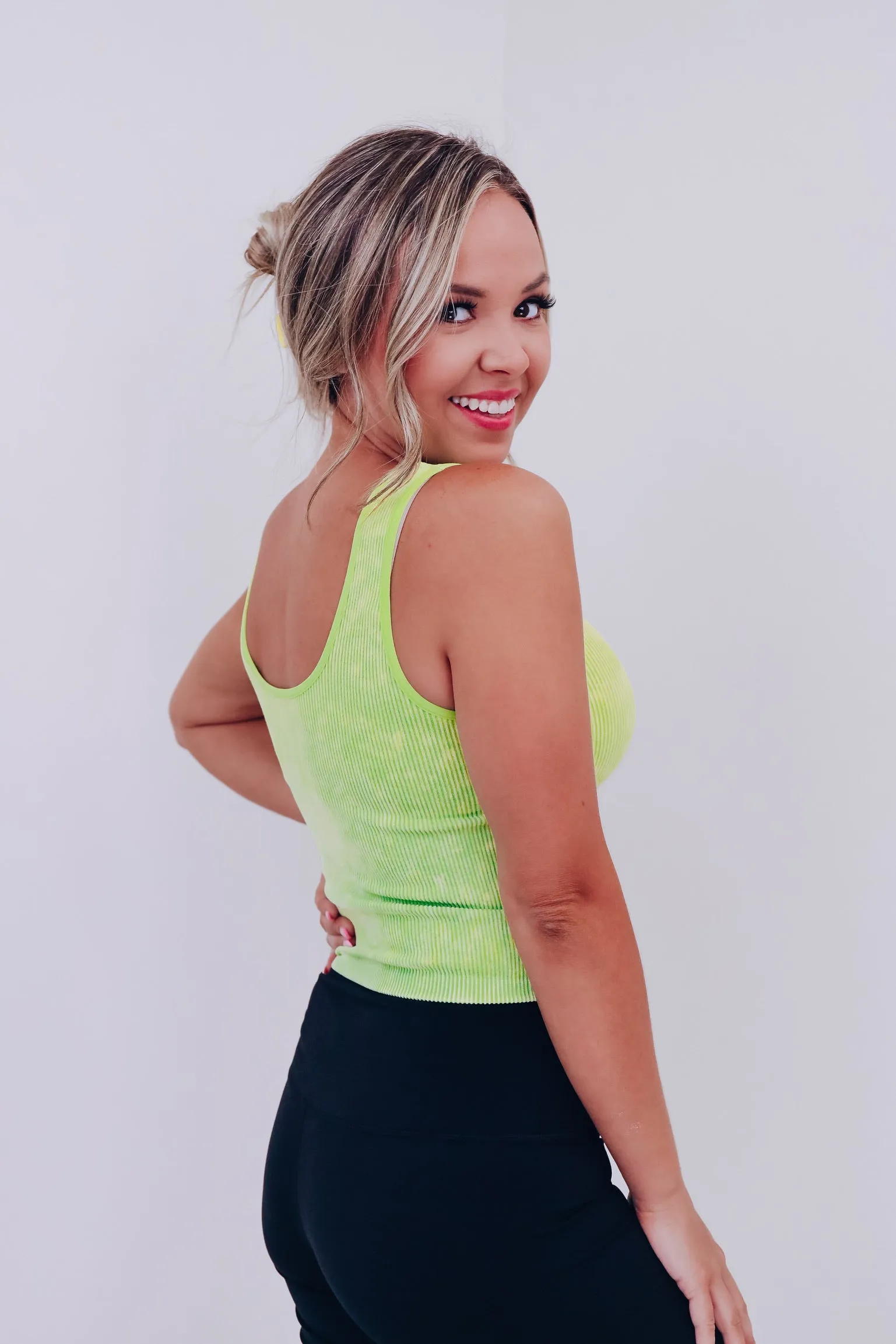 The 2 In 1 Reversible Crop Tank Top - Mineral Lime