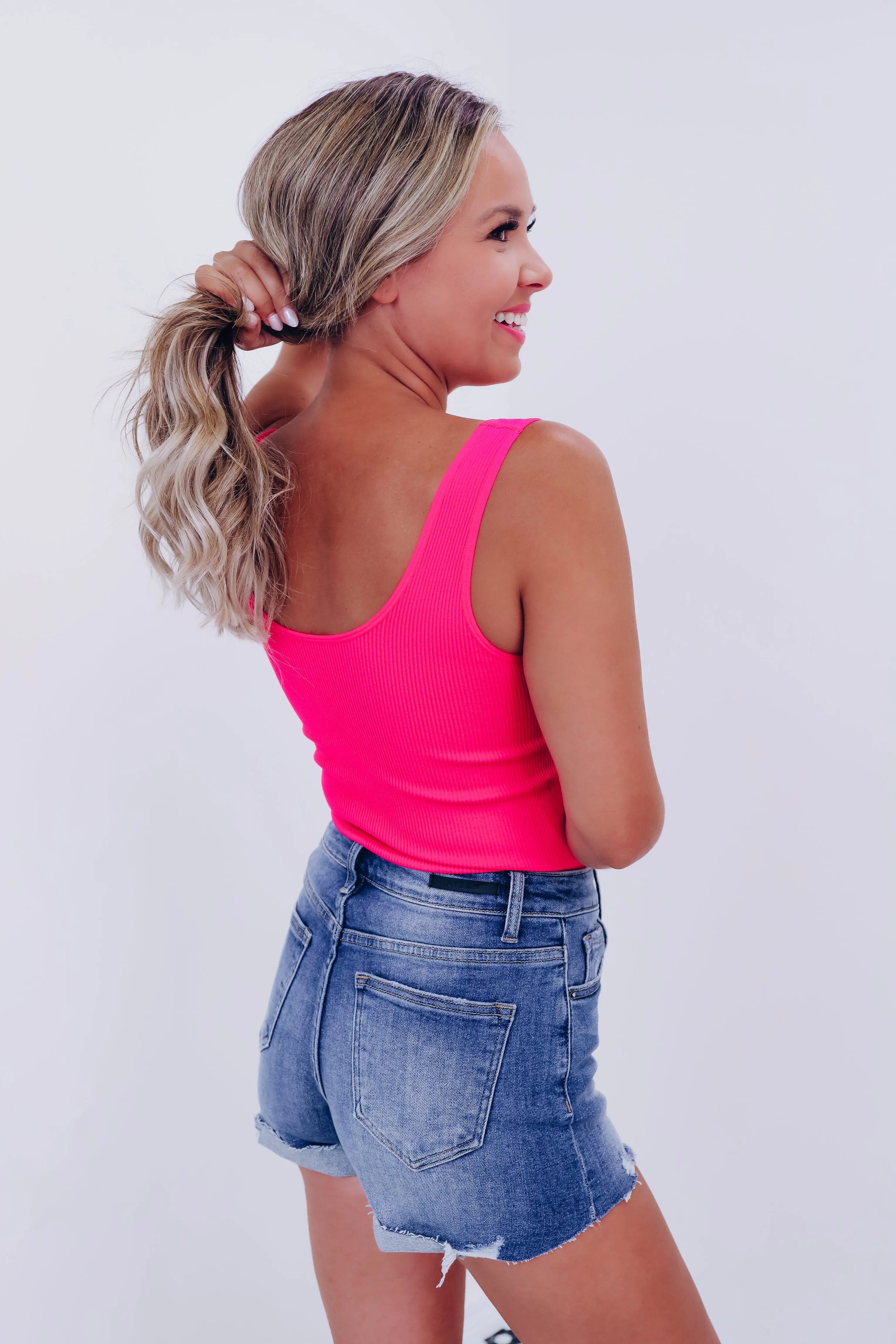 The 2 In 1 Reversible Crop Tank Top - Pink