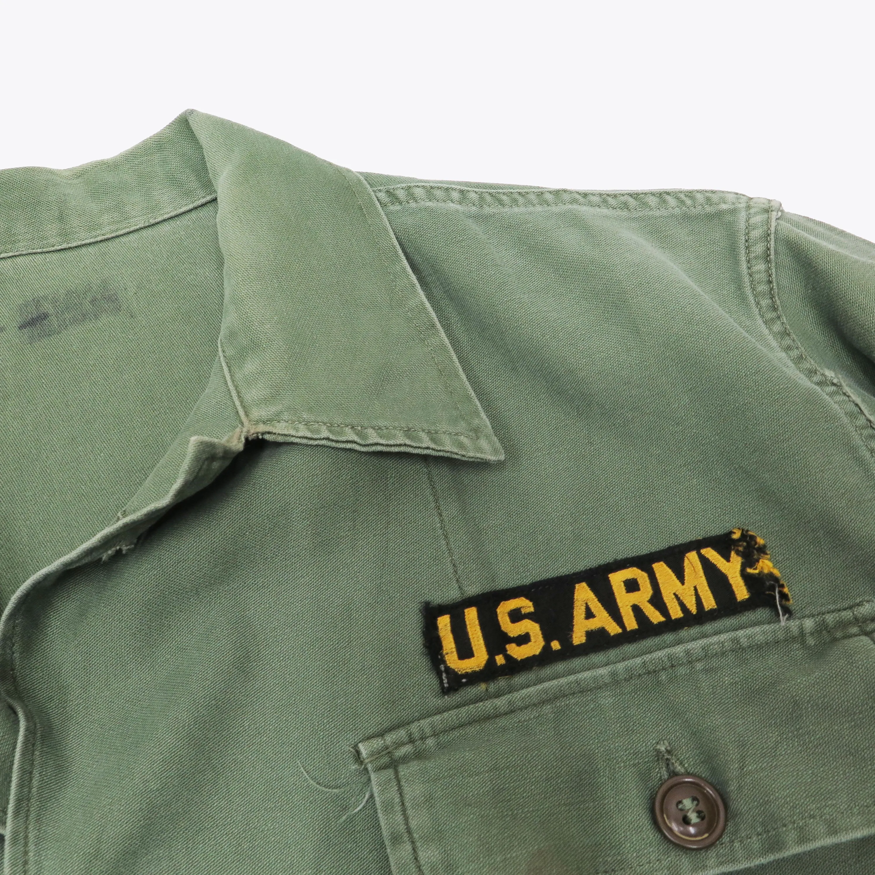 US ARMY UTILITY SHIRT P-58 P58 1960'S VIETNAM WAR SPECIALIST E4 PATCH SIZE MEDIUM